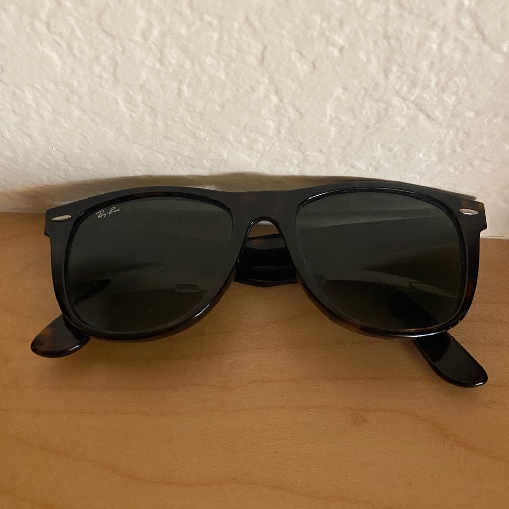 Authentic Tortoise Rayban Wayfarer - image 2